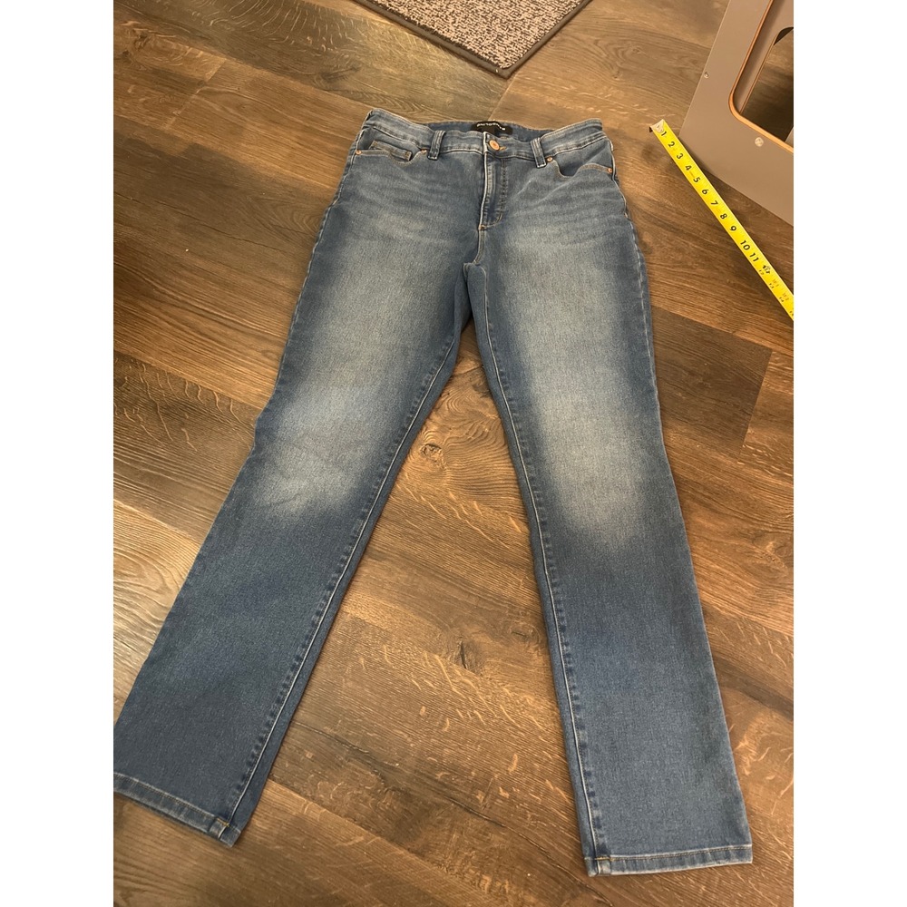 Bandolino Mandie Straight Leg Jeans Womens 10 Medium Wash Blue Denim Pants